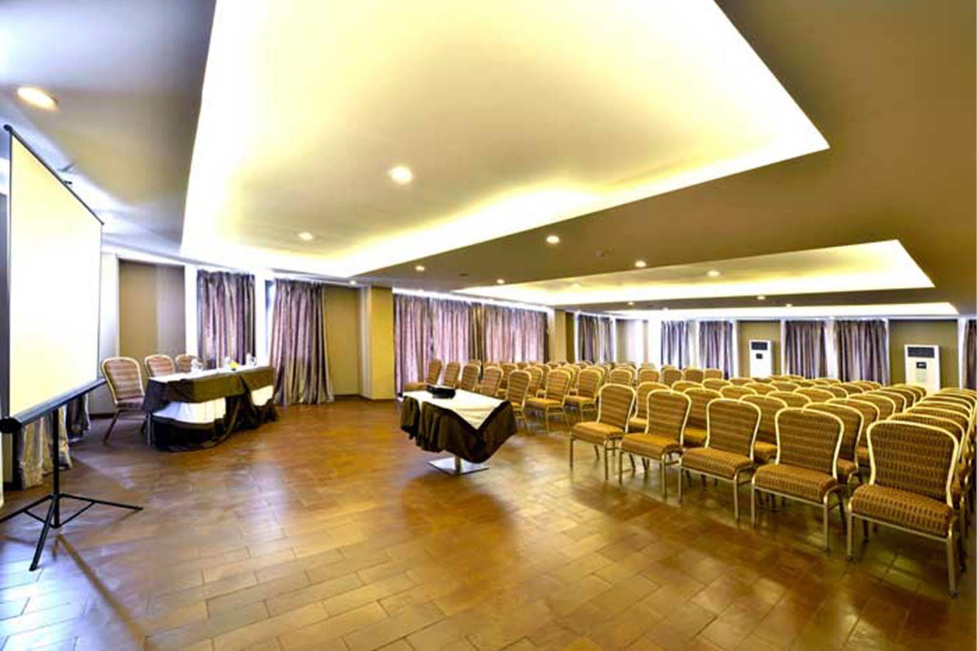 Serela Kuta By Kagum Hotels Exterior photo